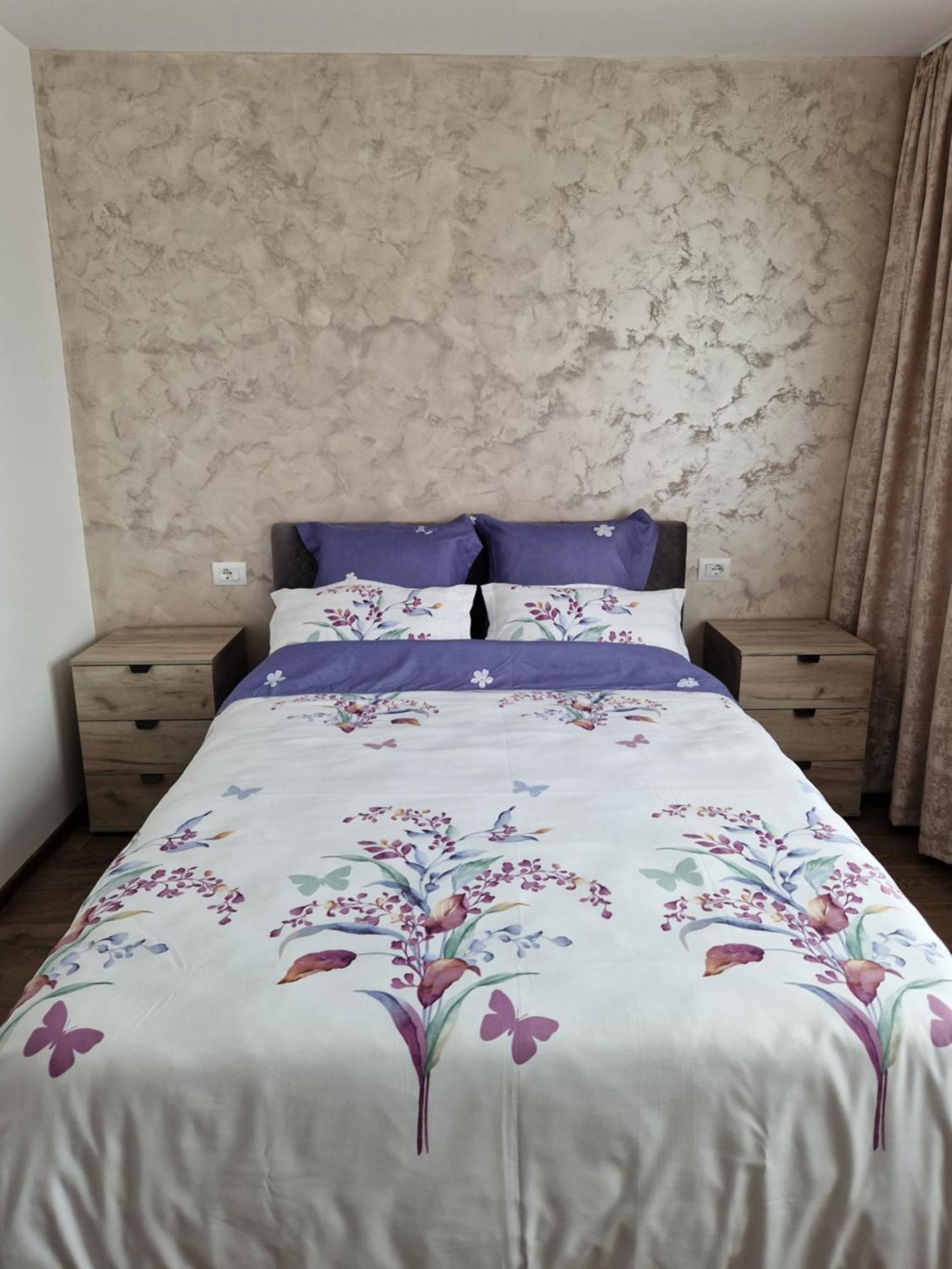 Downtown Apartment Ramnicu Valcea Bagian luar foto